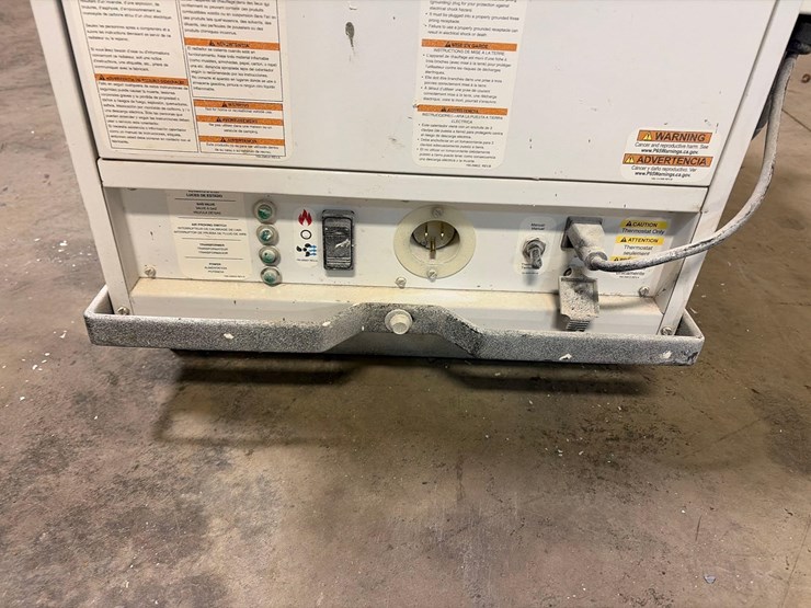 l.b.-white-premier-170-df-portable-heater-image-5