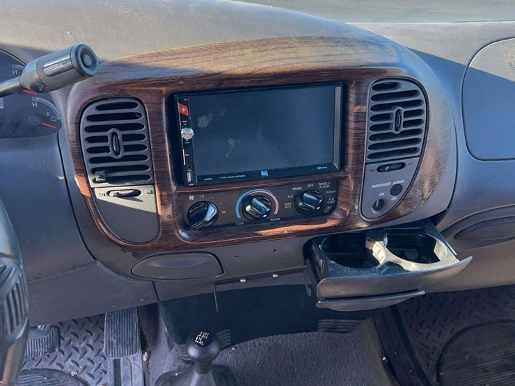 2001-ford-f150-image-16