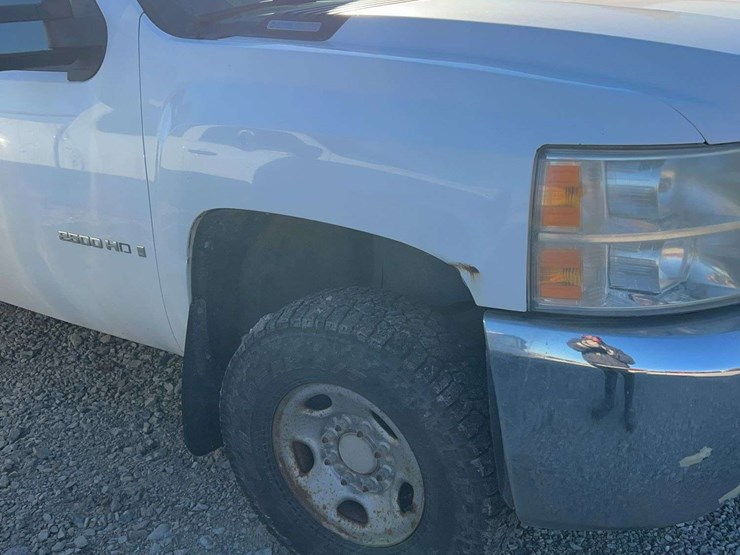 2008-chevrolet-2500hd-image-3