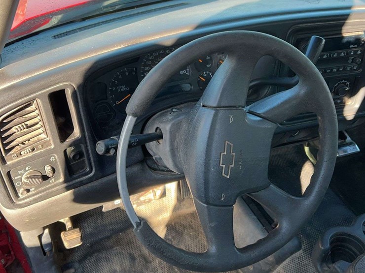 2003-chevrolet-k1500-image-14