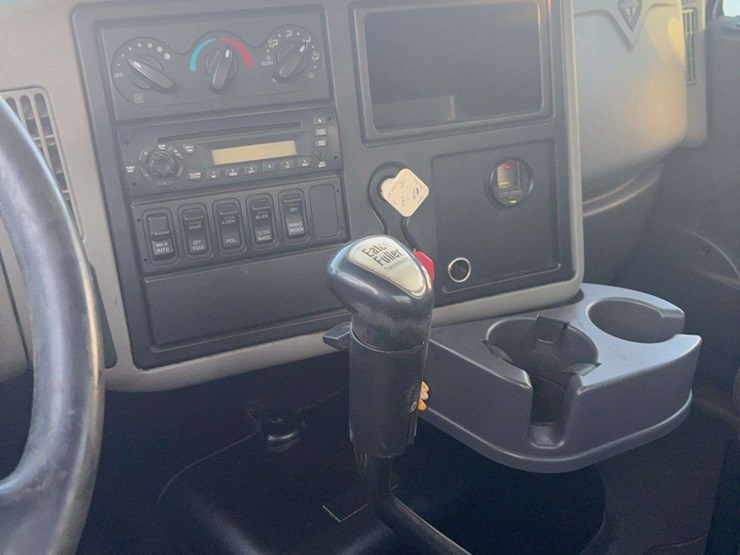 2014-international-8600-image-23