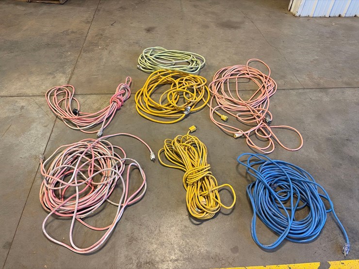 assortment-of-extension-cords-image-1