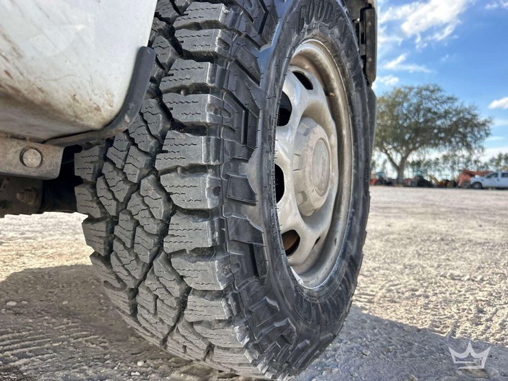 2017-ford-f150-image-28