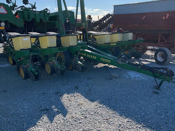 john-deere-7200-image-3