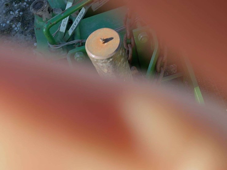 2024-john-deere-7000-image-7