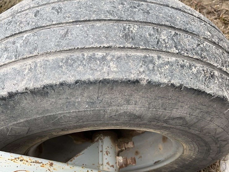 crust-buster-15ft-drill,-field-ready,-used-for-planting-wheat-in-waterways,-used-fall-of-2025-image-14