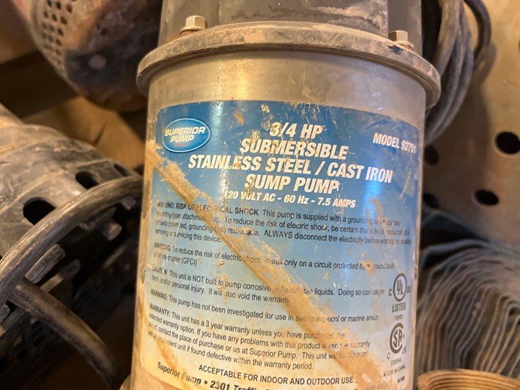 multiple-submersible-pumps-w/hose-image-11