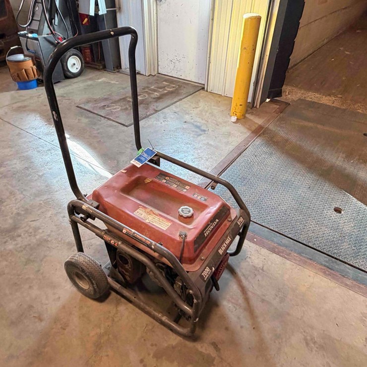 BlackMax Gas Generator W/Honda Engine