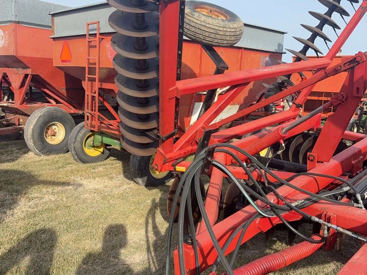 international-490-image-11