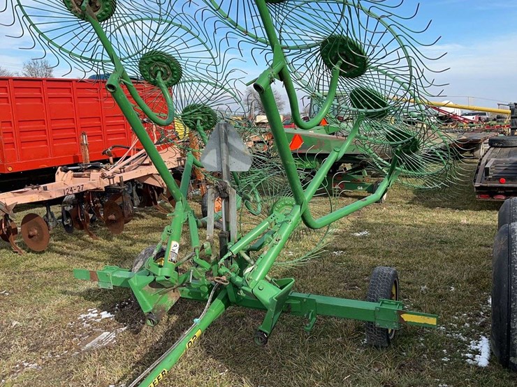 john-deere-702-image-1