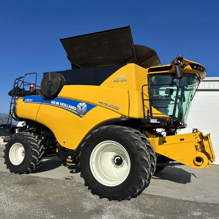 2018 NEW HOLLAND CR8.90