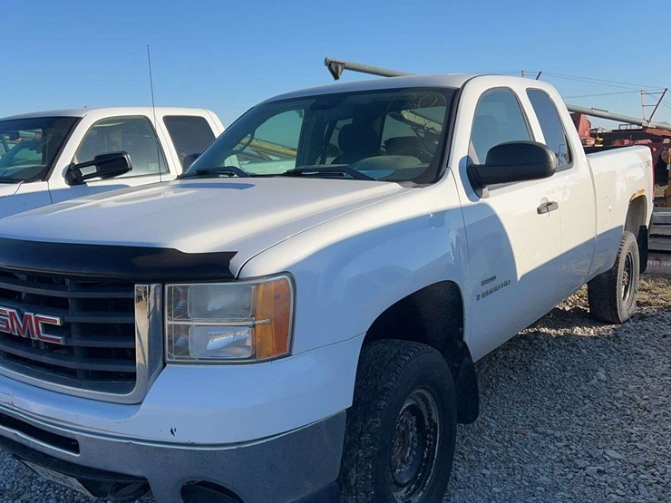 2009-gmc-2500hd-image-1