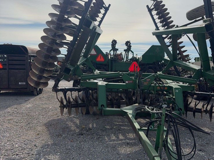 john-deere-630-image-4