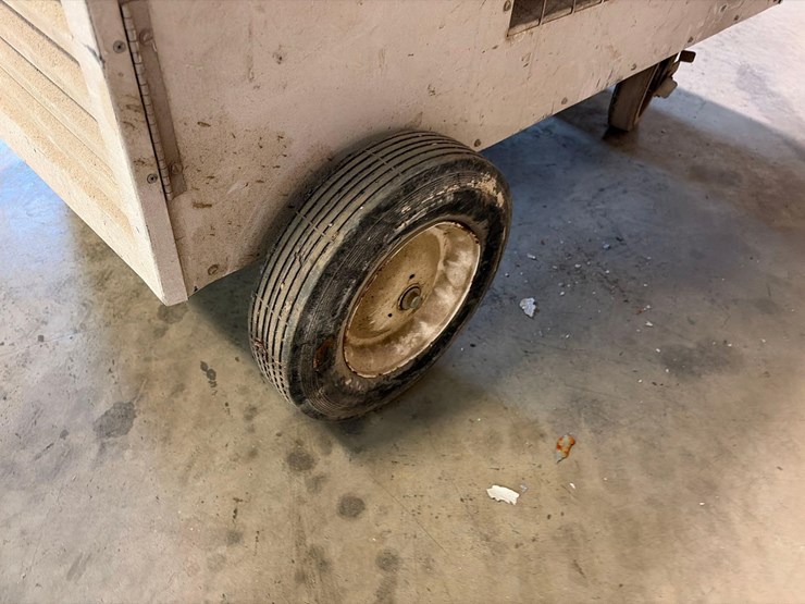 l.b.-white-premier-350df-heater-image-16