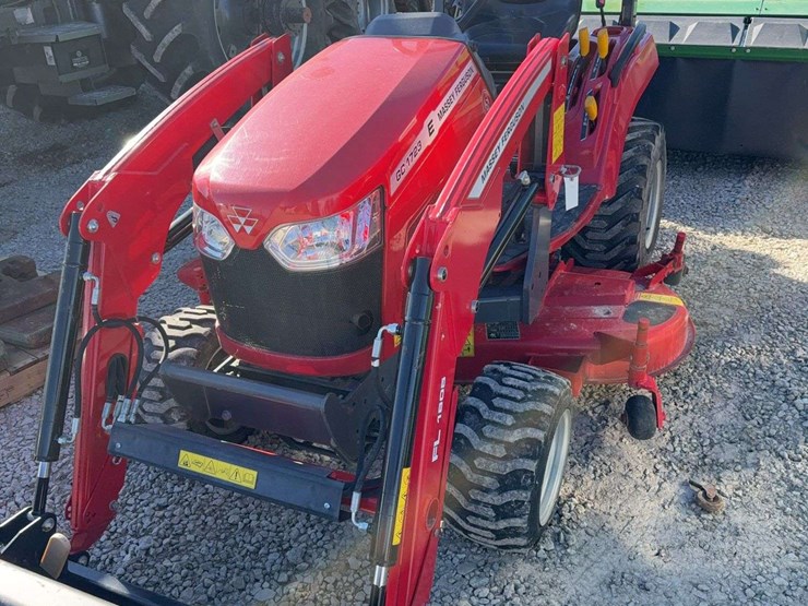 1723e-massey-ferguson-utility-tractor-with-loader,-60"-mower-deck,-new-tac-meter,-unknown-hours-image-12
