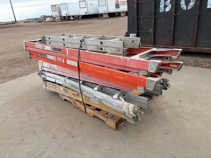 assortment-of-ladders-image-2