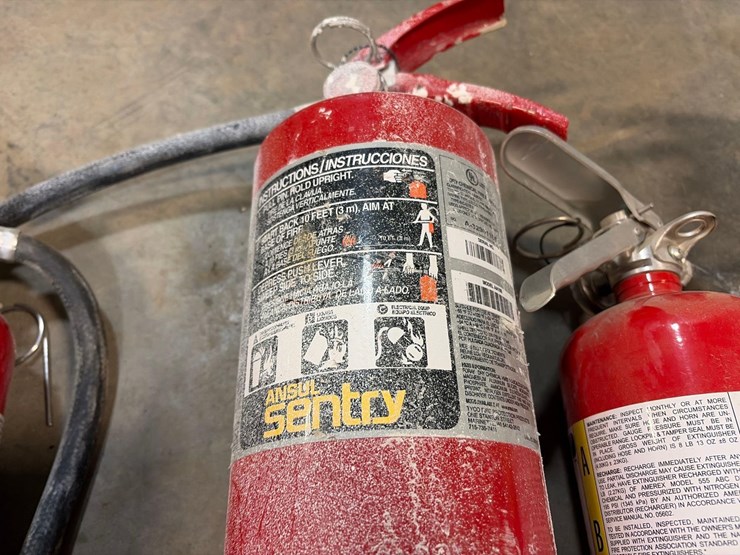 assortment-of-fire-extinquishers-image-3