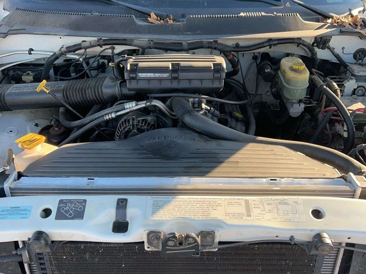 2001-dodge-3500-image-24