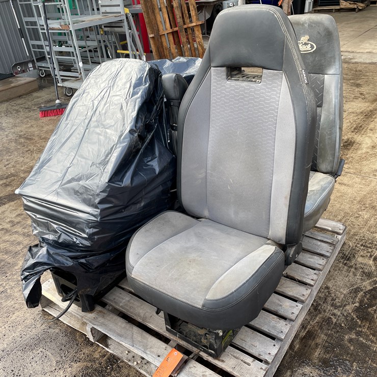 #1319 • (4) Air Ride Seats
