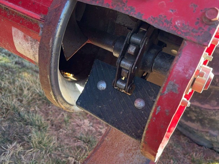 international-1660-combine-image-9