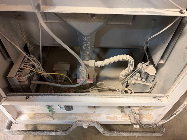 l.b-white-premier-170-df-heater-image-7