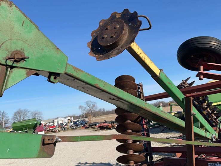 john-deere-12-image-7