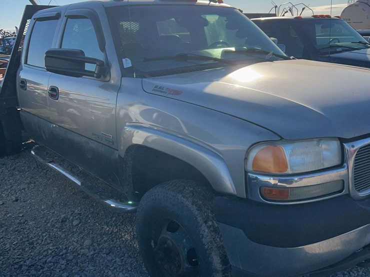 2002-gmc-3500-image-3