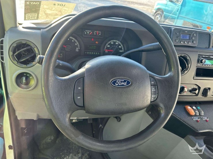 2019-ford-e450-image-11