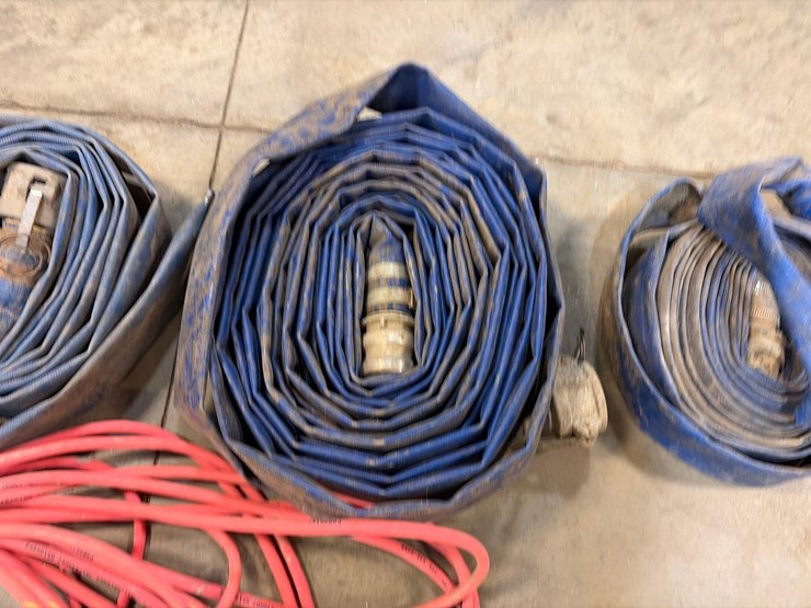 sump-pump-and-assortment-of-hoses-image-3