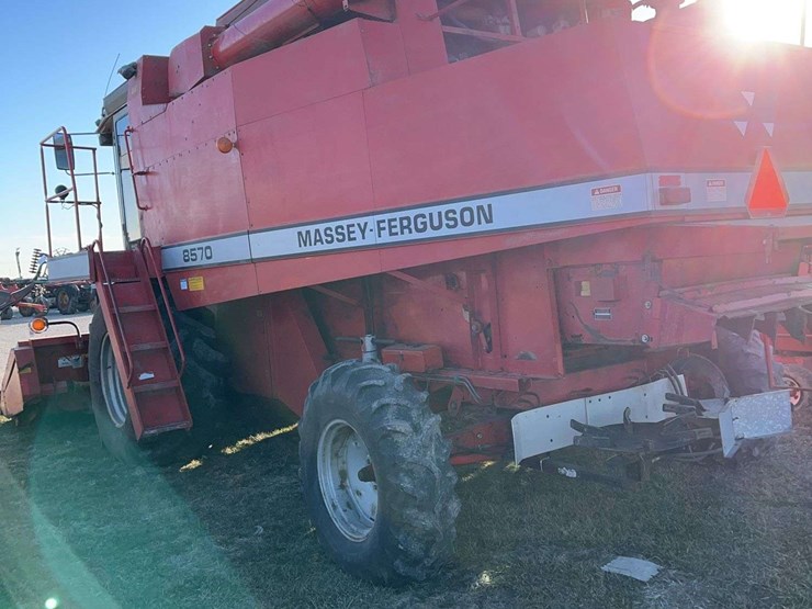 1992-massey-ferguson-8570-image-3