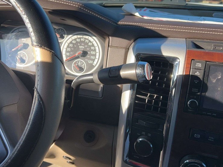 2010-dodge-ram-2500-image-21