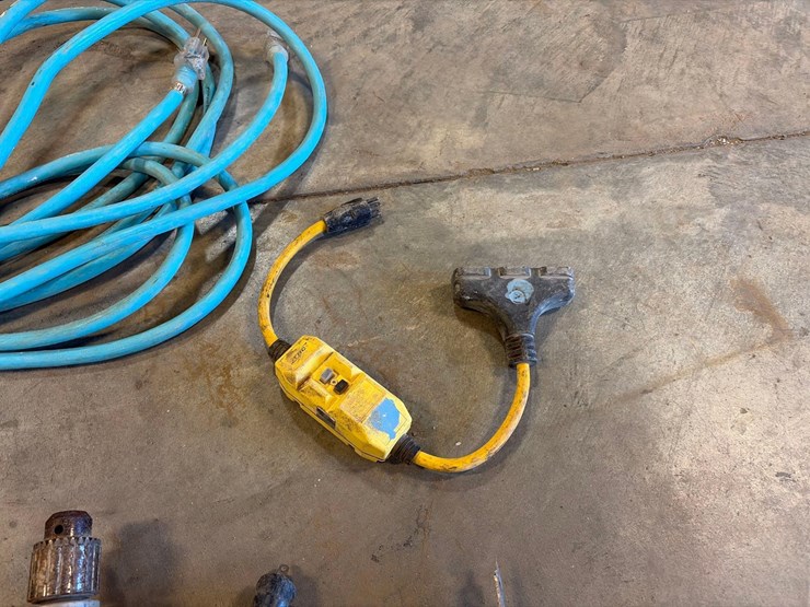 assortment-of-dewalt-hand-tools-image-11