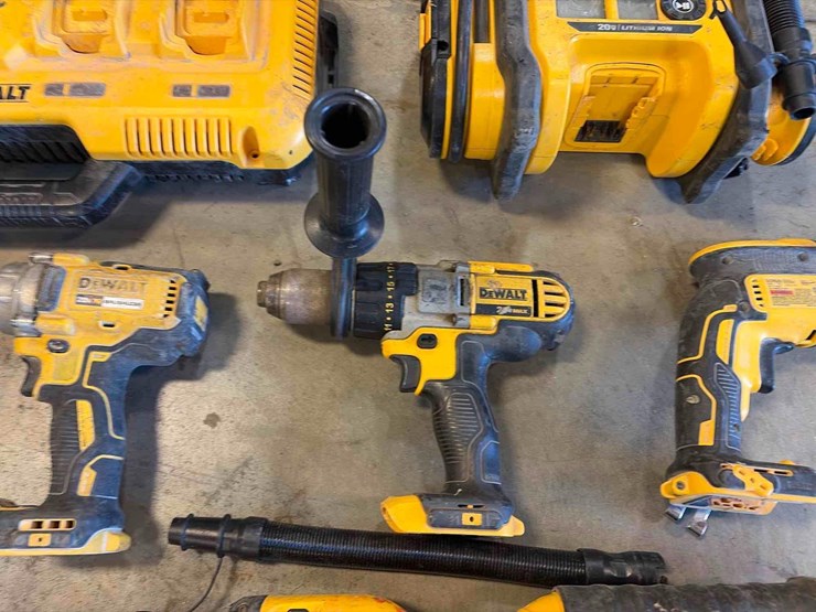 assortment-of-dewalt-hand-tools-image-6