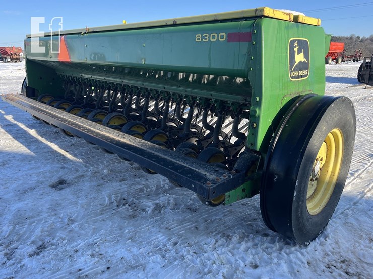 1989-john-deere-8300-image-5