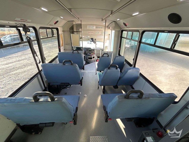 2019-ford-e450-image-21