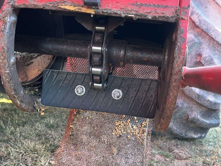 1992-massey-ferguson-8570-image-9