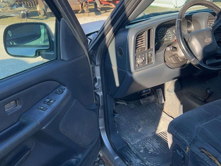 2000-chevrolet-2500-image-11