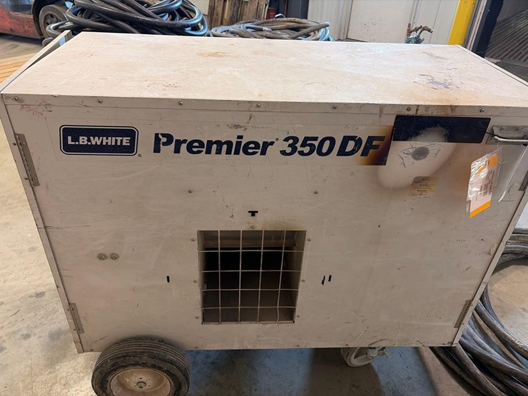 l.b.-white-premier-350-df-portable-heater-image-2