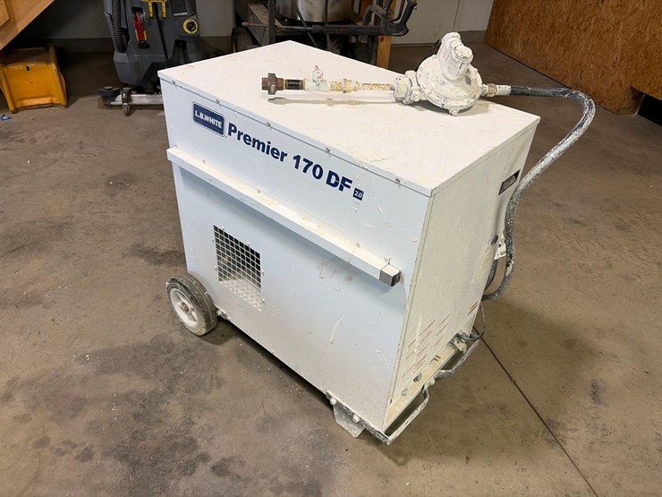 l.b.-white-premier-170-df-portable-heater-image-5