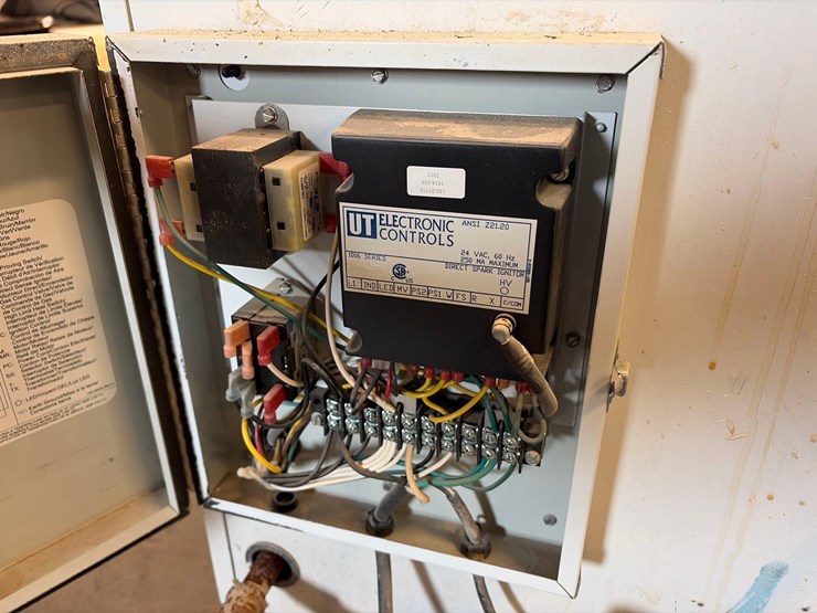 l.b.-white-premier-350df-heater-image-17