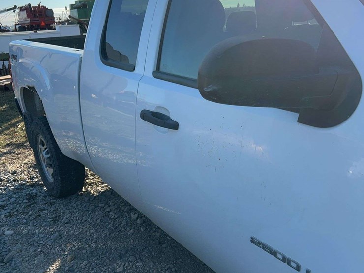 2013-gmc-2500hd-image-4