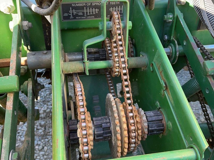 john-deere-7200-image-11