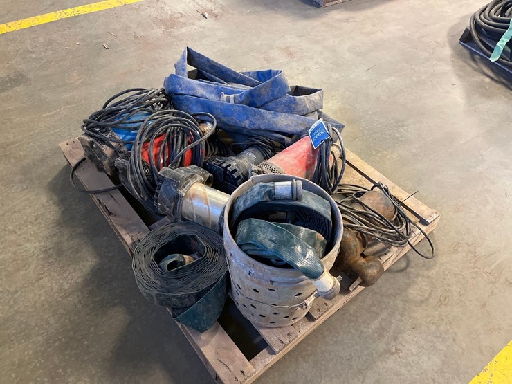 multiple-submersible-pumps-w/hose-image-4