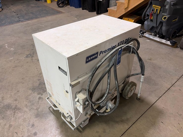 l.b.-white-premier-170-df-portable-heater-image-1