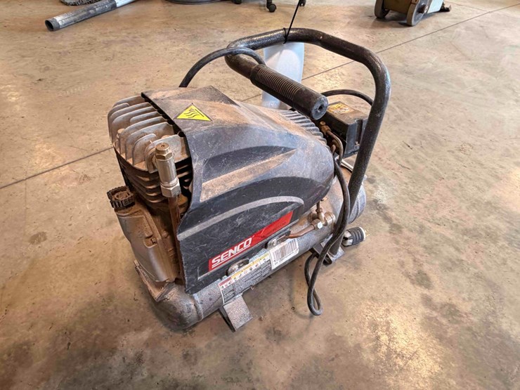 senco-electric-air-compressor-image-3