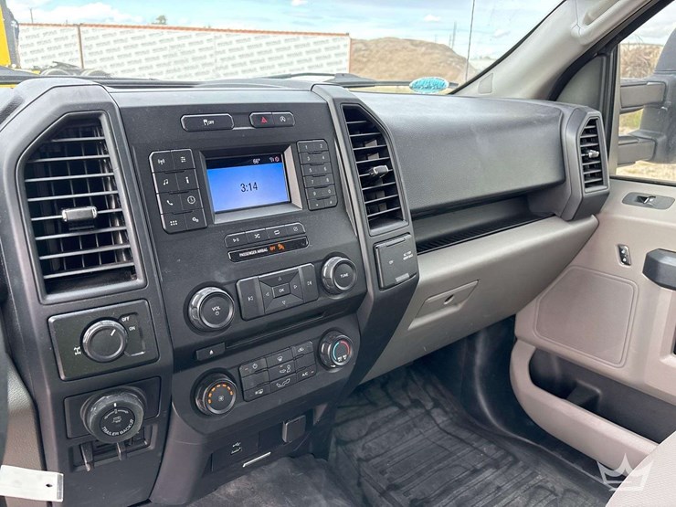 2018-ford-f150-image-18