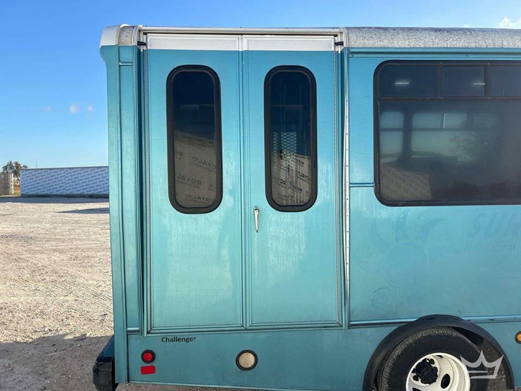 2019-ford-e450-image-30