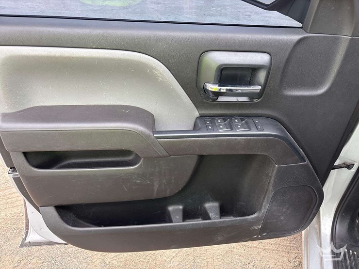 2017-chevrolet-silverado-1500-image-13