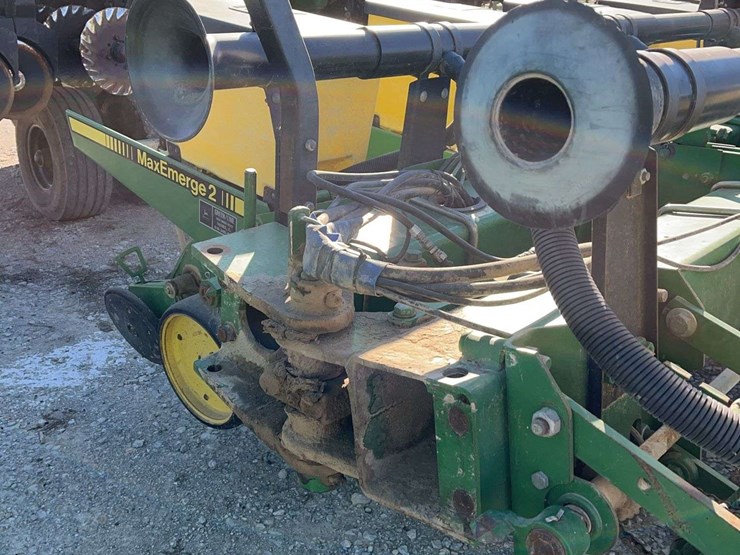 john-deere-7200-image-6