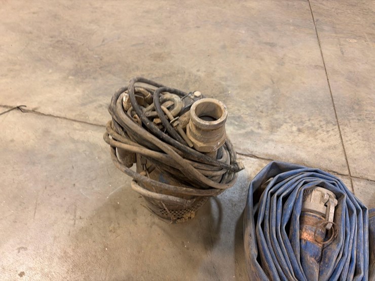 sump-pump-and-assortment-of-hoses-image-6